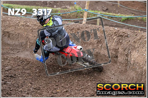 Experts-096