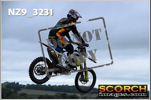 Experts-013
