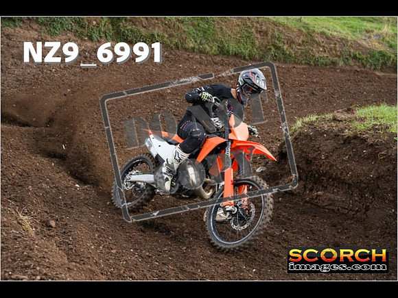 Experts-065