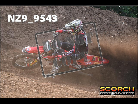 Experts-063