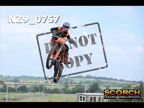 Experts-115