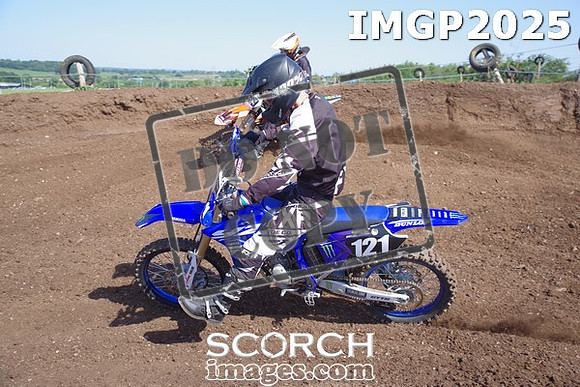 IMGP2025