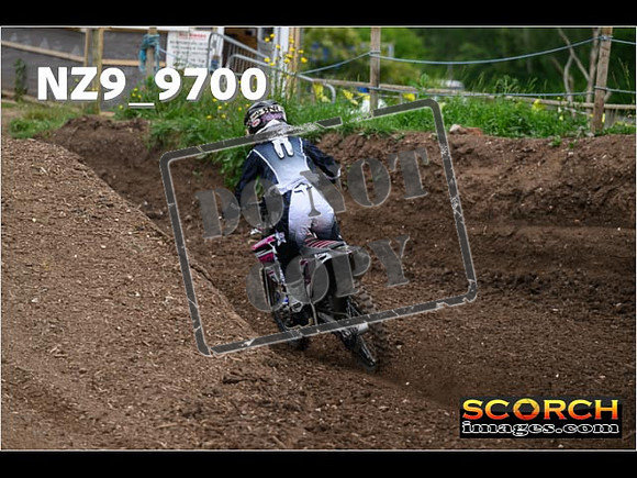 Experts-095
