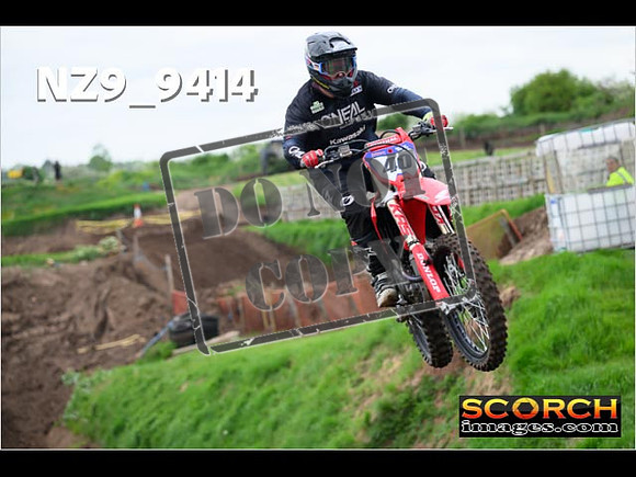 Experts-122