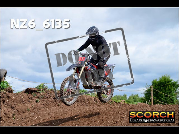 Inters-067