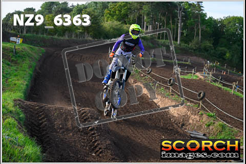 Experts-056