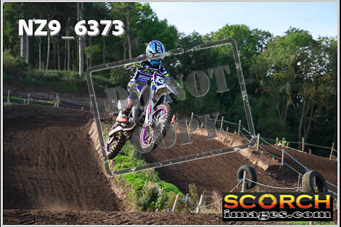 Experts-064