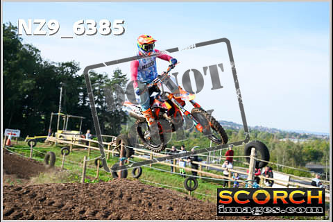 Experts-072