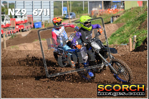 Experts-085