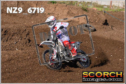 Experts-093