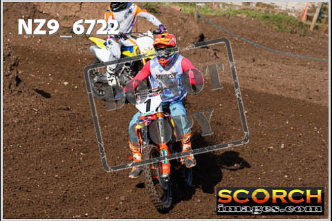 Experts-096