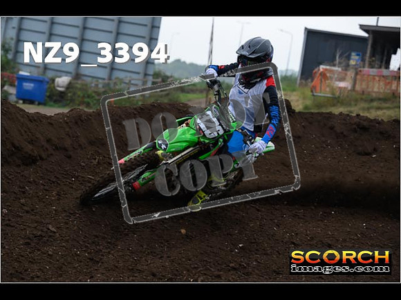 Experts-054
