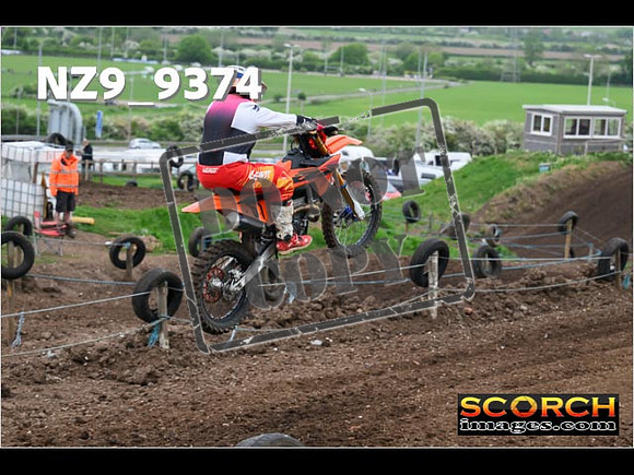 Experts-092