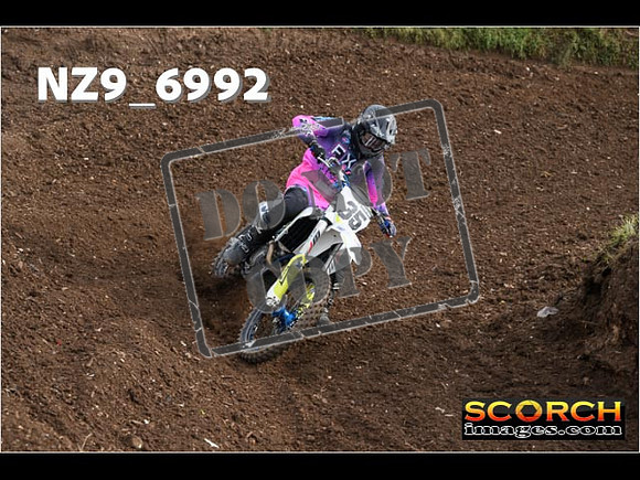 Experts-066