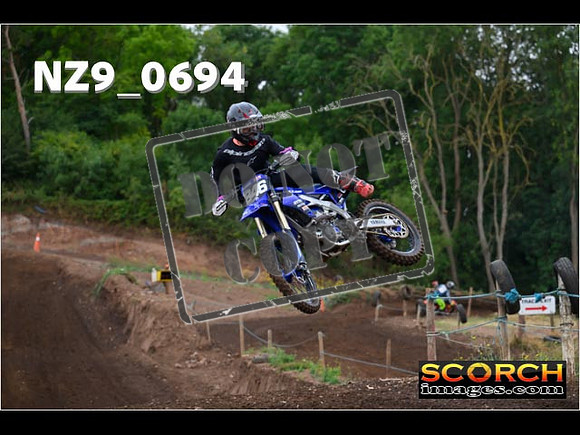 Experts-034