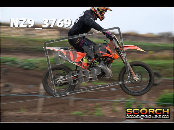IntersGreenOrange-133