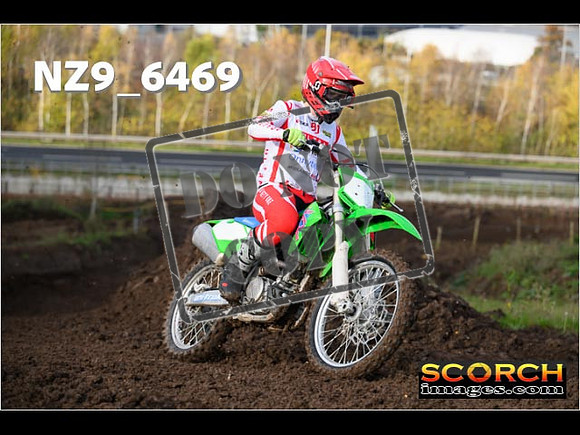 Experts-082