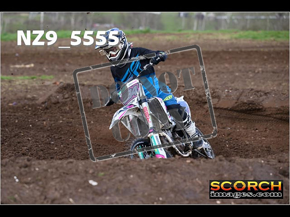 Experts-064