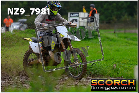 Experts-027