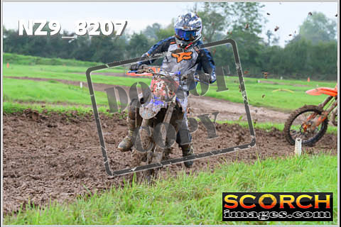 Experts-077