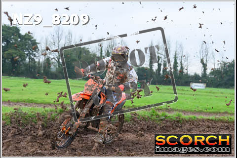 Experts-079