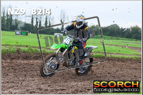 Experts-084