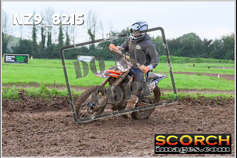 Experts-085