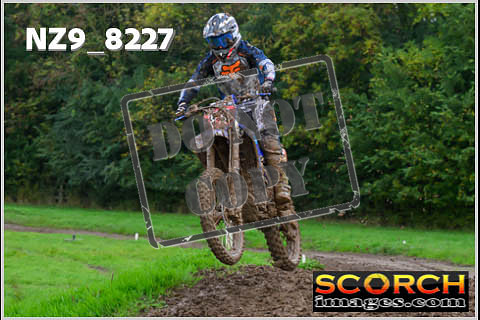 Experts-096
