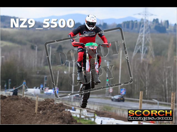 Experts-010