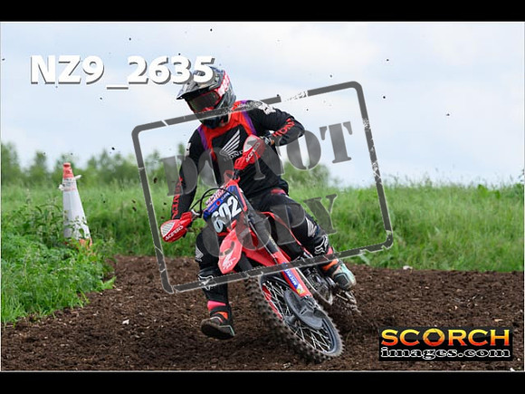 Experts-083