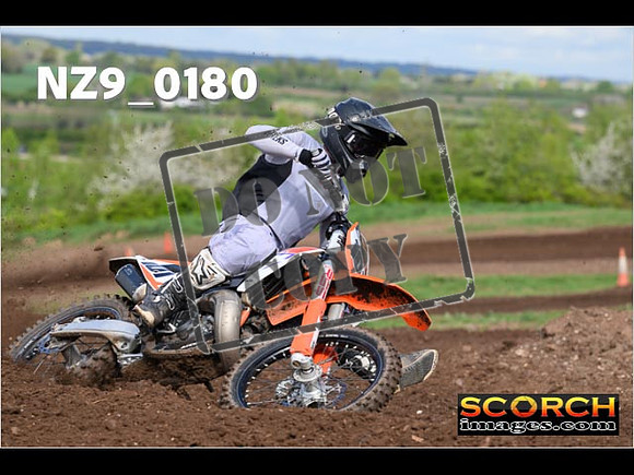 Experts-120