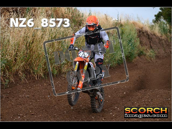 Experts-093