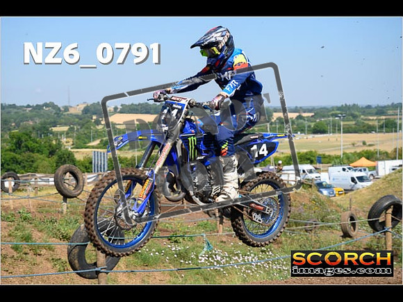 Inters-093