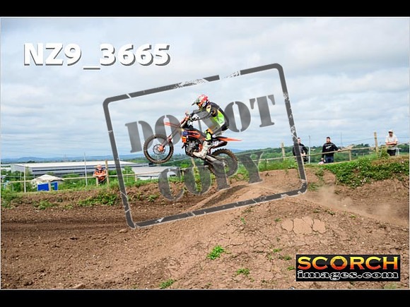 Experts-114