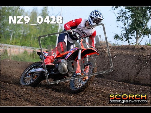 Experts-025