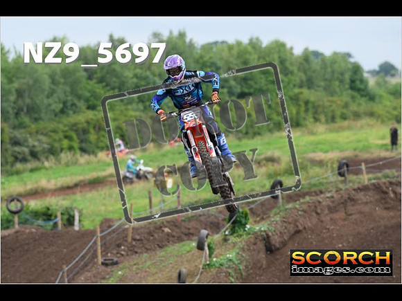 Experts-097