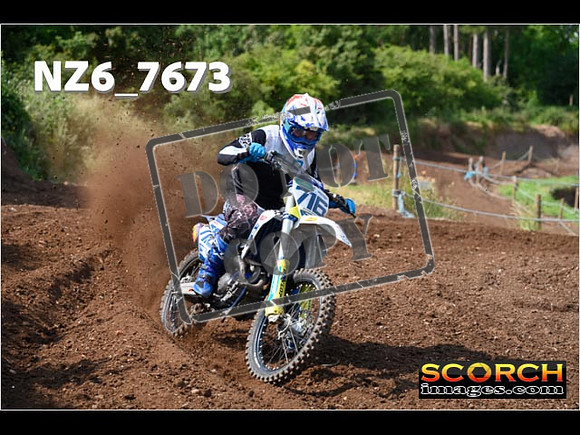 Experts-053
