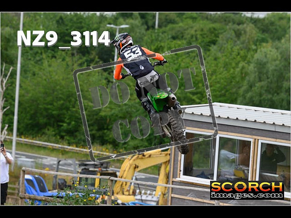 Thur04Jul-005