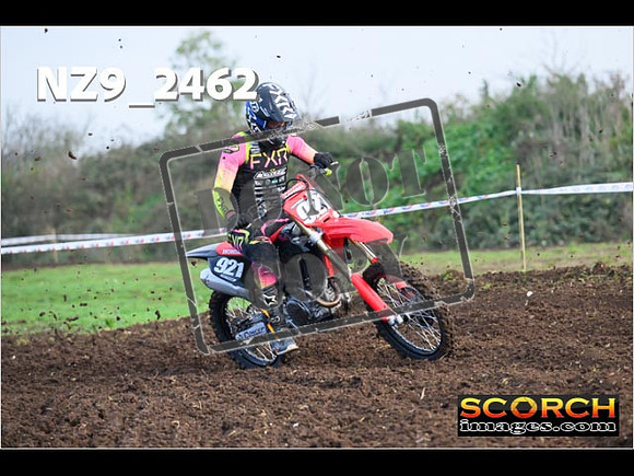 Experts-052