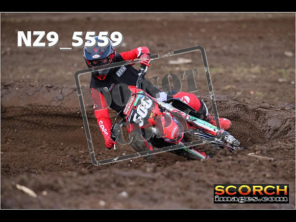 Experts-068