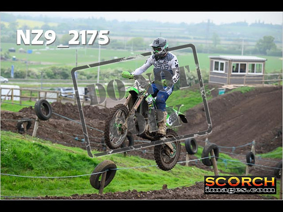 Thur 02 May-058