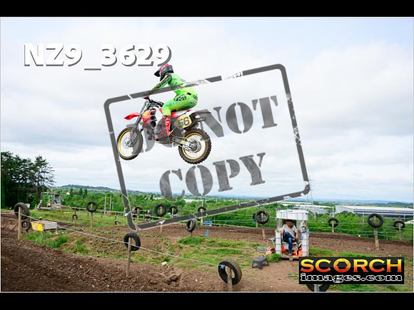 Experts-079