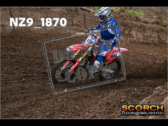 Experts-090