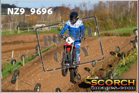 Thur 23 Nov-040