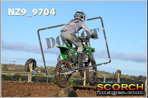 Thur 23 Nov-048