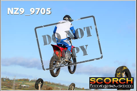 Thur 23 Nov-049