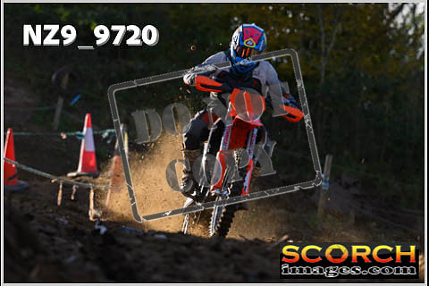 Thur 23 Nov-064
