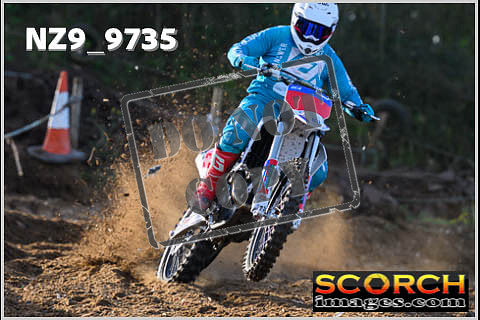 Thur 23 Nov-079