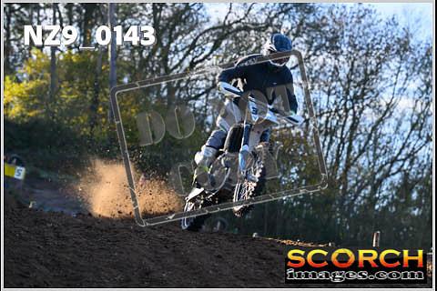 Experts-028
