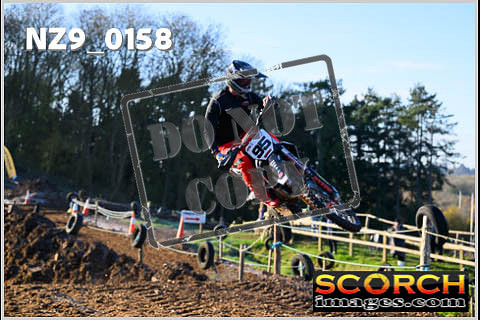 Experts-043